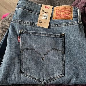 Levi’s jeans 711